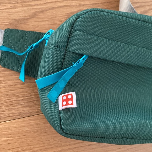 NWOT Target x LEGO bumbag - Picture 2 of 11